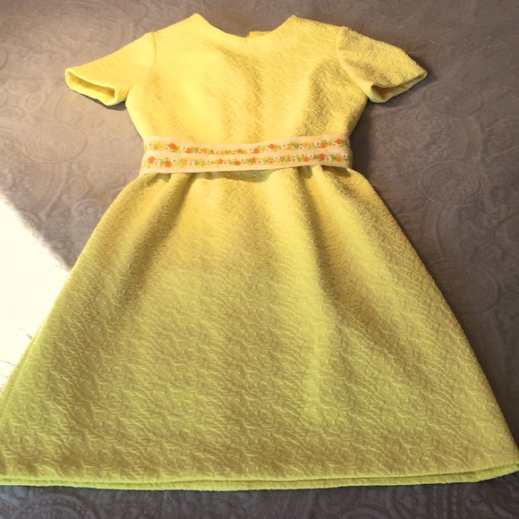 Vintage 40s-50s dress in Bright Yellow with custom embroidered floral belt. - Picture 1 of 16